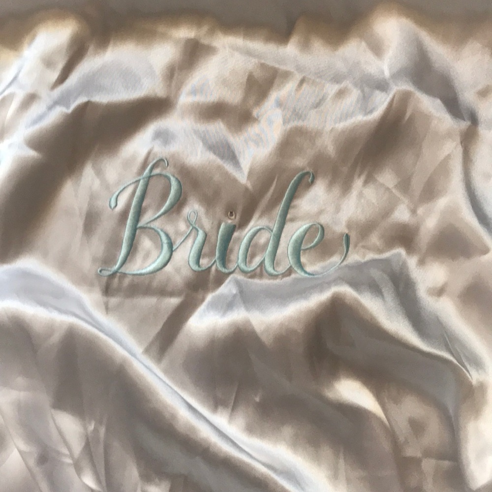 Bride Robe - Picture 3 of 4